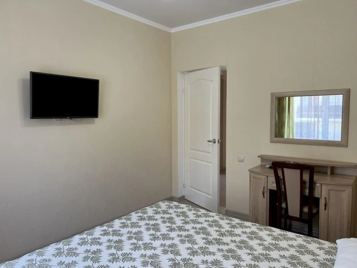 Частный Дом 120 2 Комнатный Этаж с Кухней