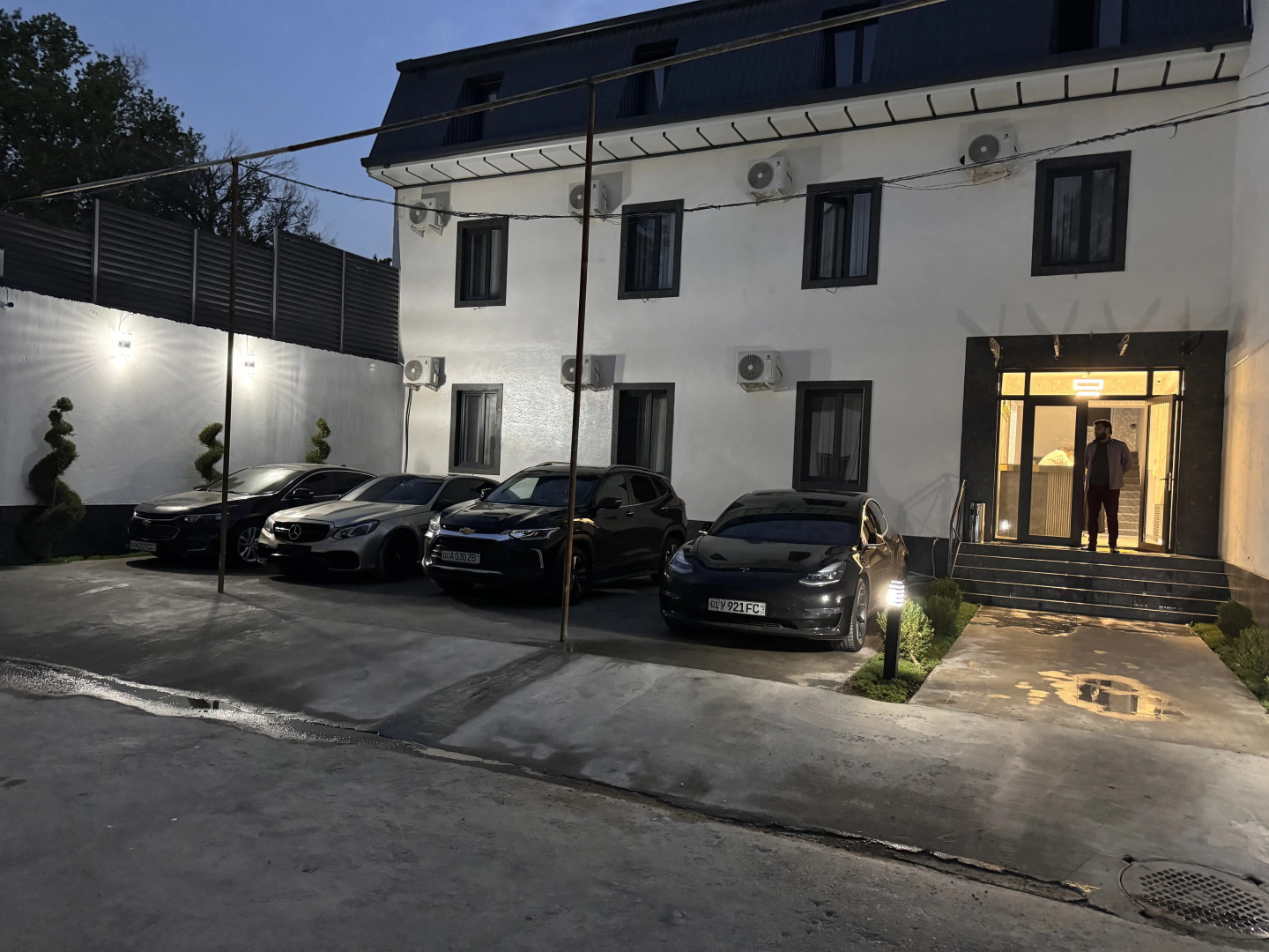 Отель White House