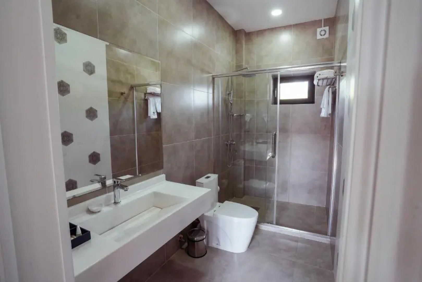 Отель Tauke Khan Plaza