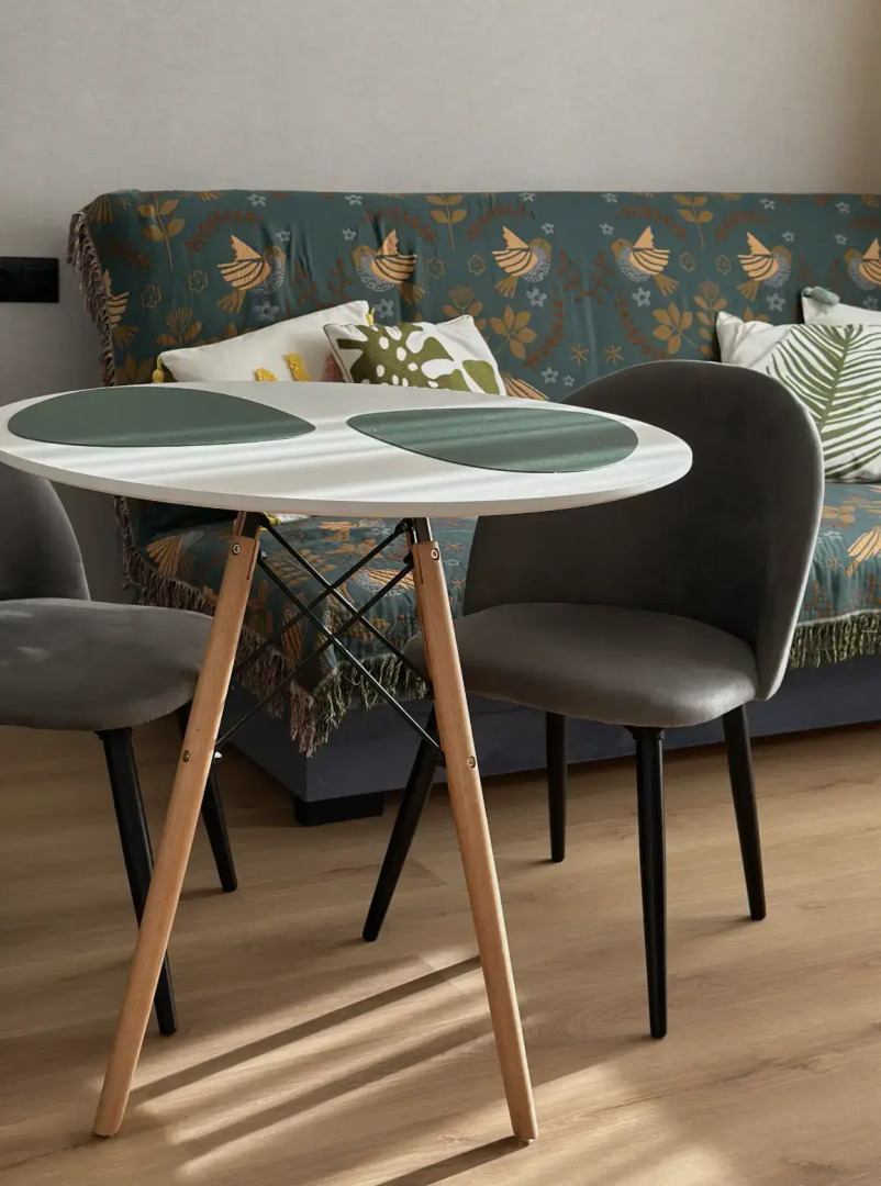 Апартаменты в Центре Города с Видом на Гору