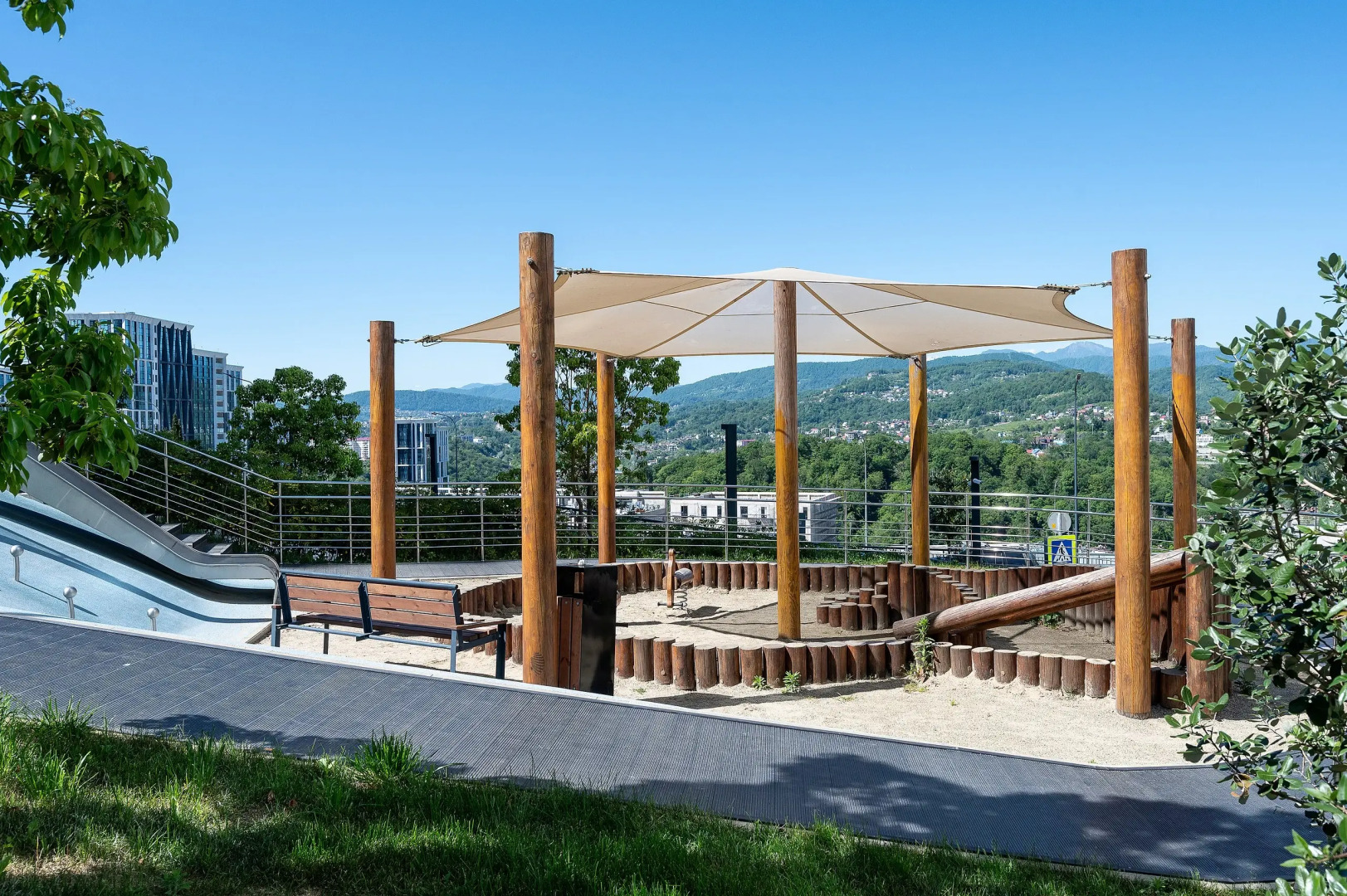 Апартаменты Оранж УК Атмосфера с Видом на Горы