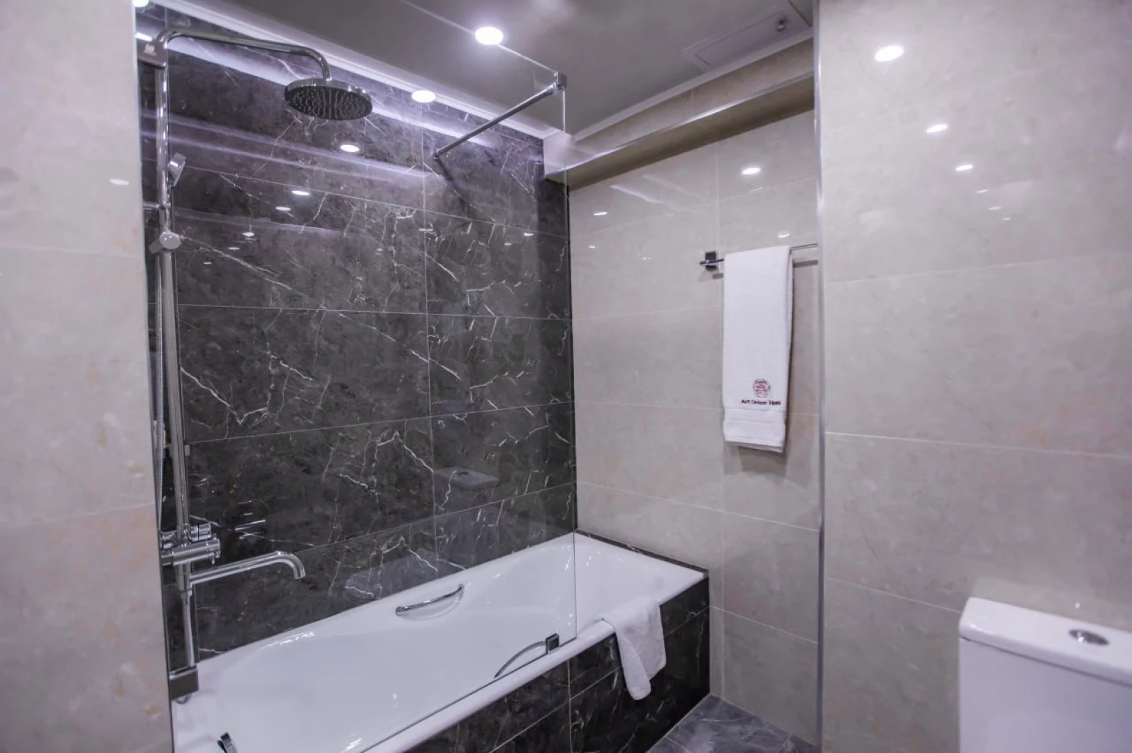 Отель Art Deluxe