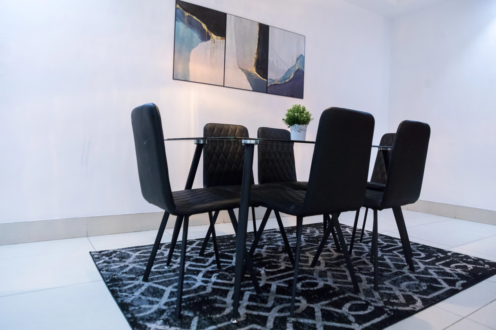 Апартаменты 90 Independence Avenue