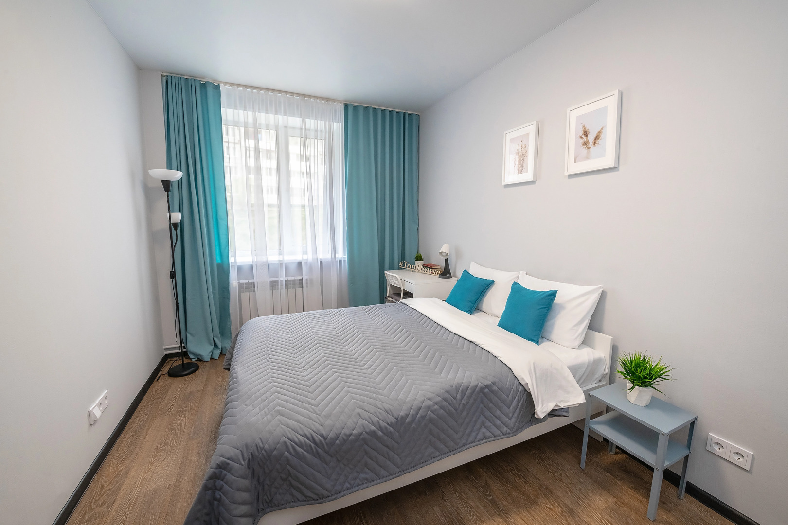 Апартаменты TopHouse на Черняховского 9 трехкомнатные