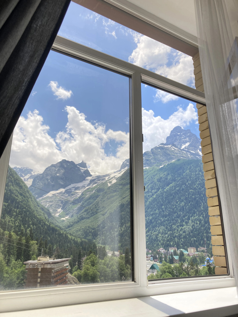 Апартаменты Евродвушка в центре Домбая