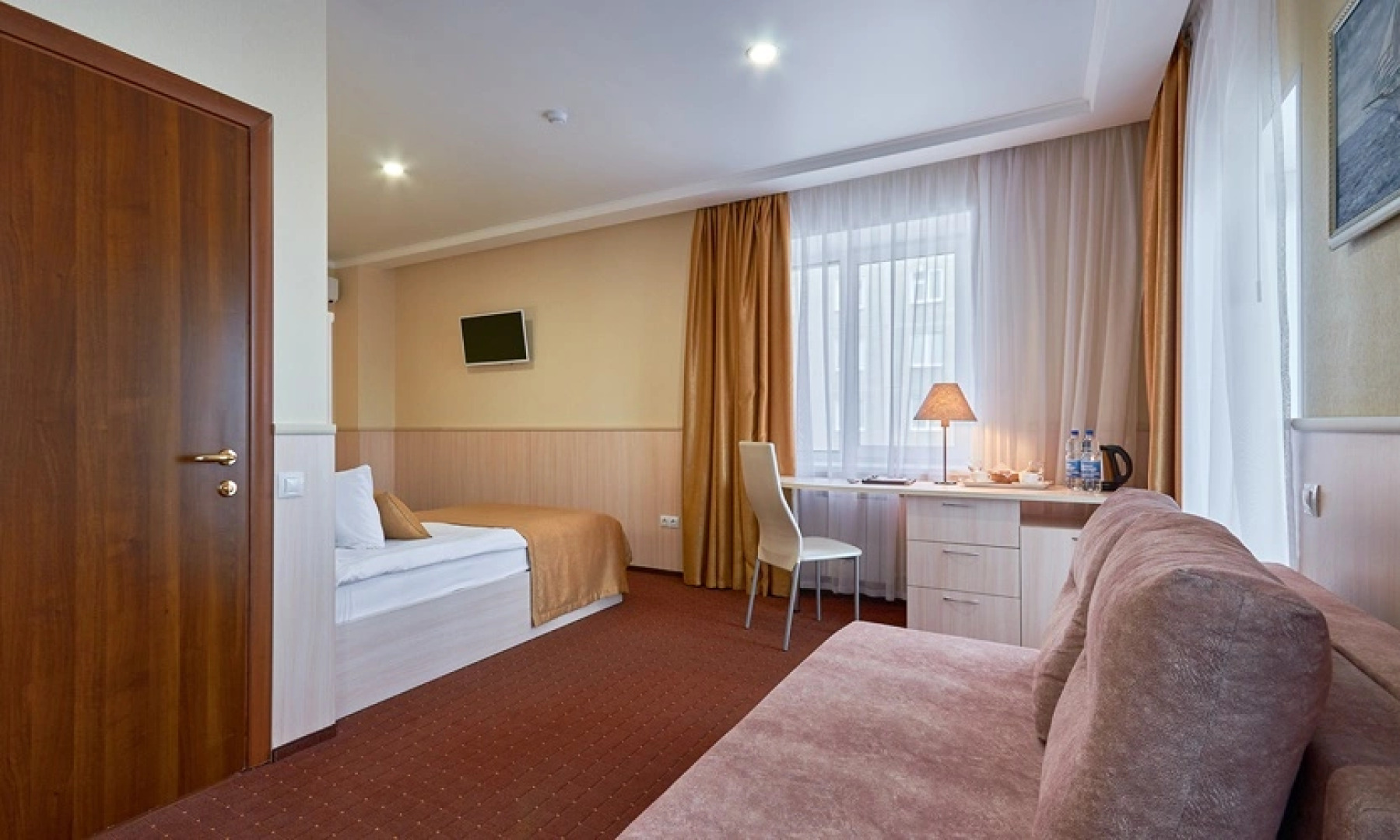 Отель Форум