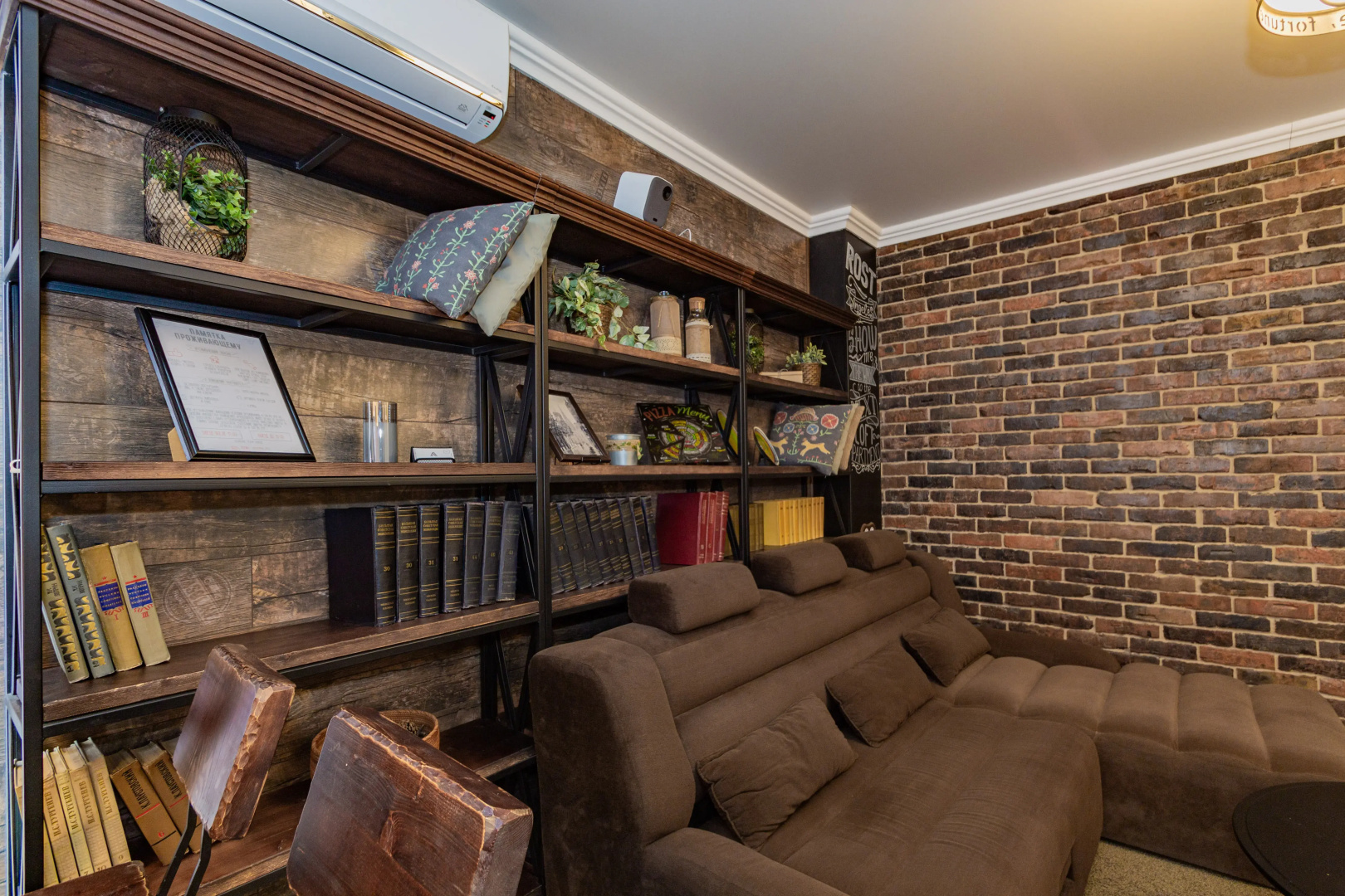Loft Apartments с пректором и терассой