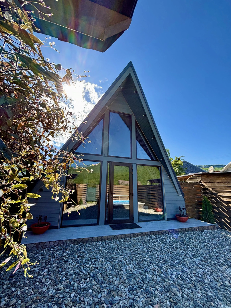 Частный дом Отражение гор