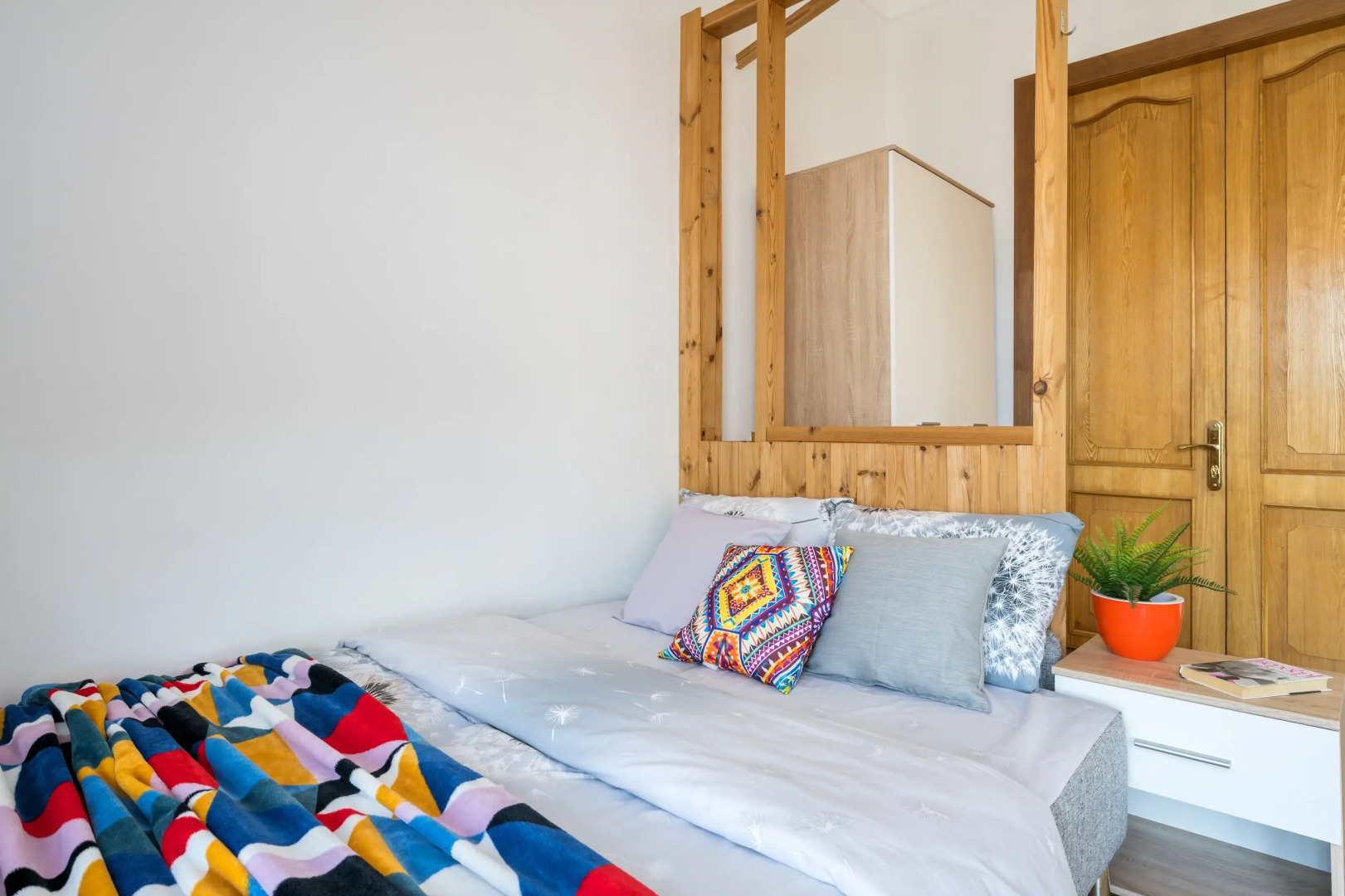 Жилое помещение Комната с Балконом на Васильевском Острове