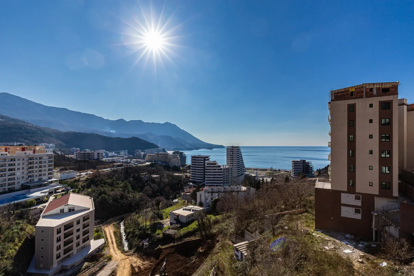 Апартаменты Sunny Side Three Bedrooms