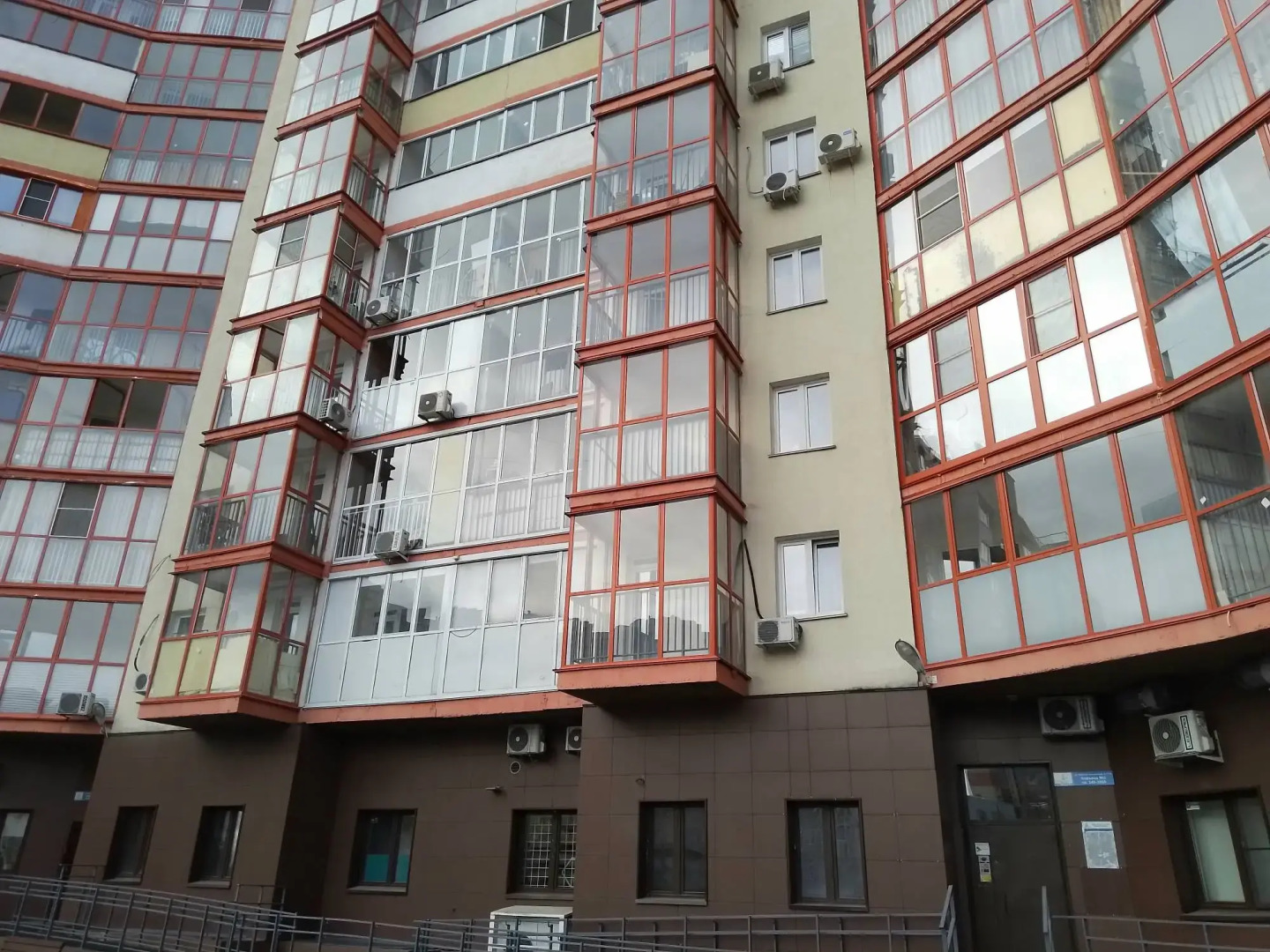 Апартаменты Brauni в Академ Riversaid