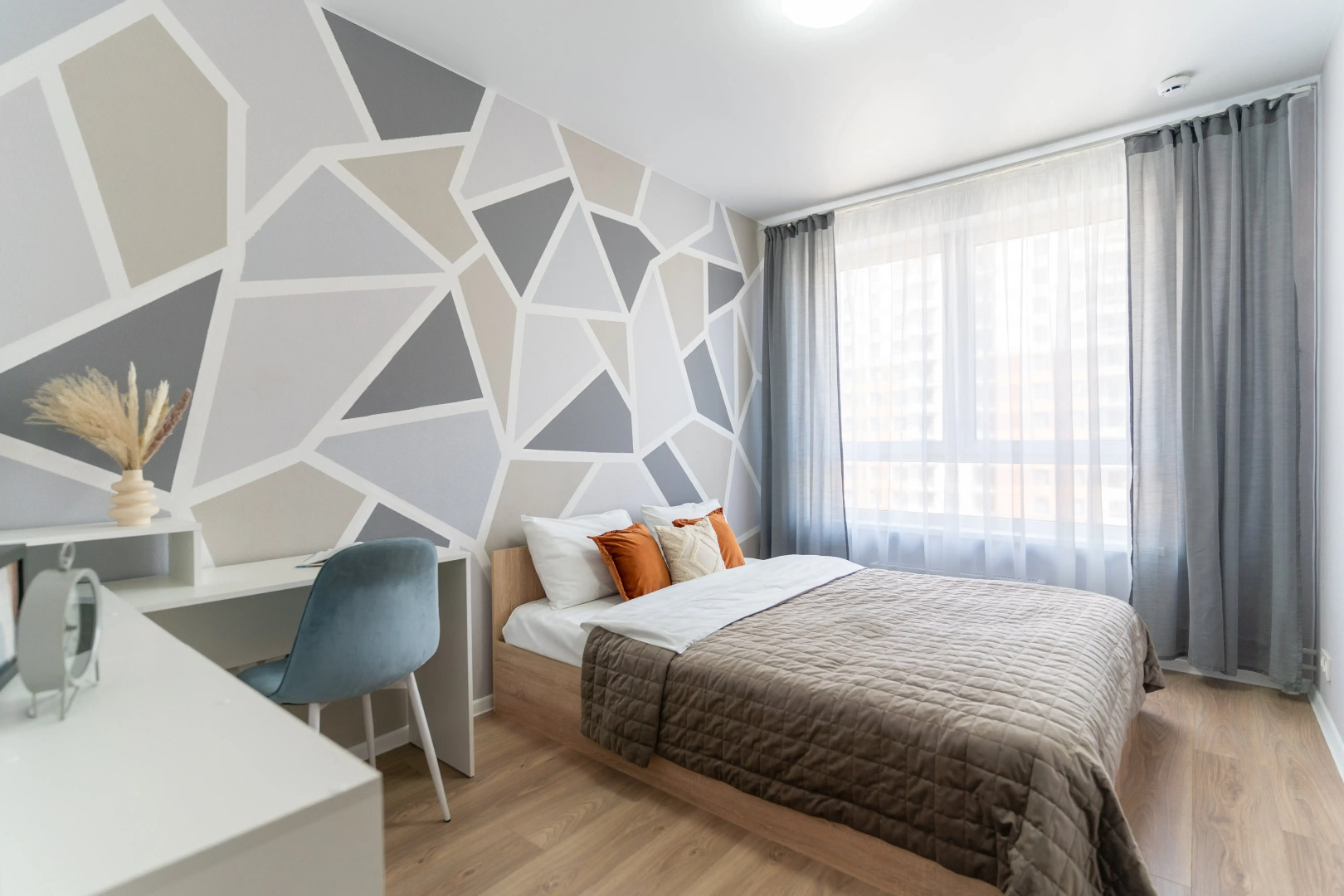 Апартаменты евротрёхкомнатные на Полимерном 13