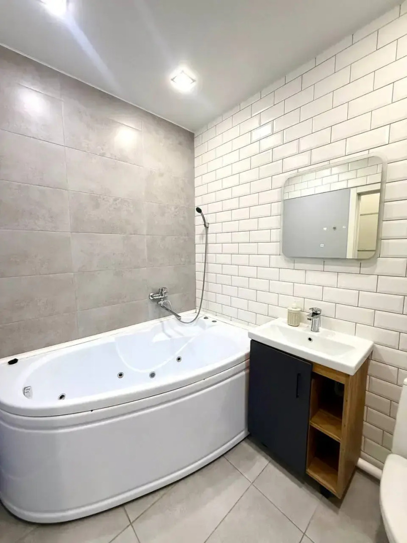 Апартаменты 033 Революционная 39/3 на Central Park с Джакузи и Кондиционером