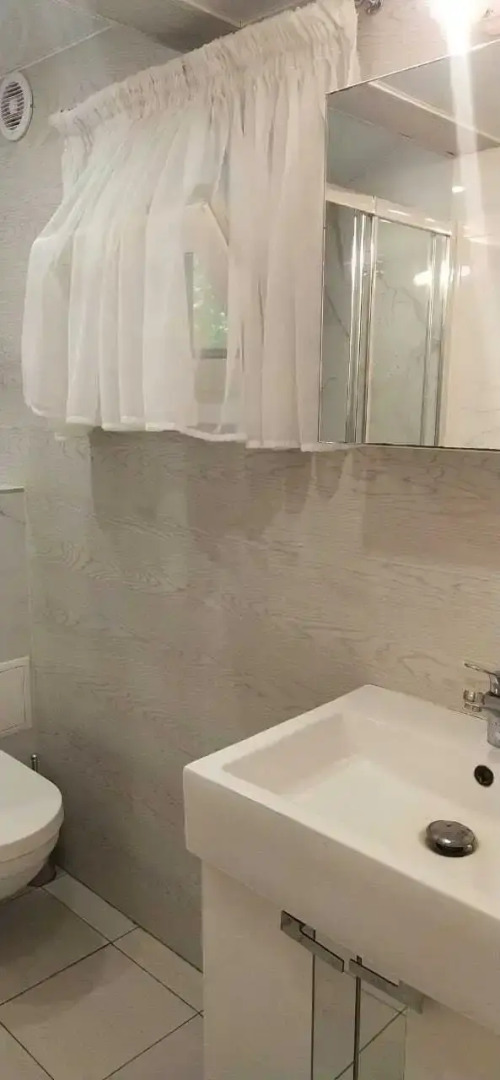 Частный дом с баней на территории