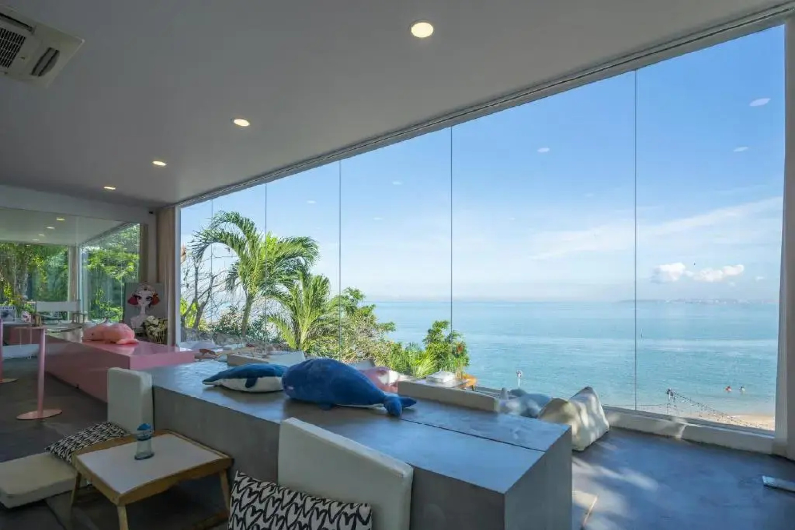 Курортный отель Golden Tulip Pattaya Beach Resort