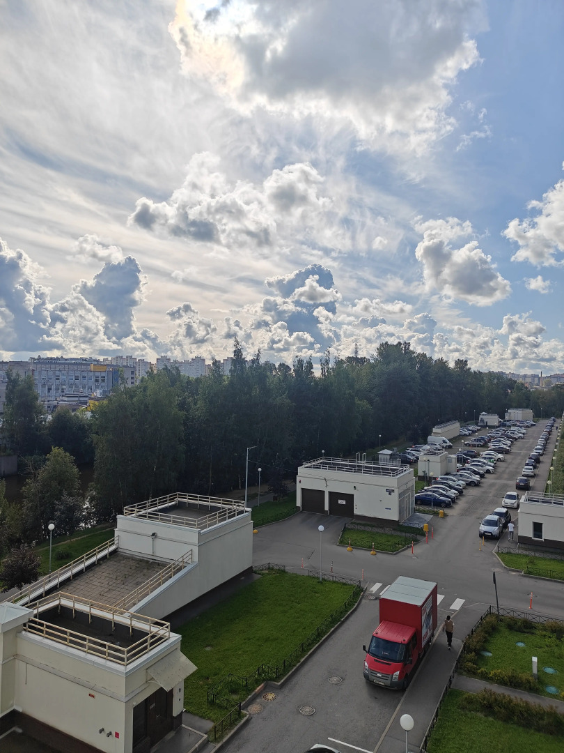 Студия Green метро Ладожская