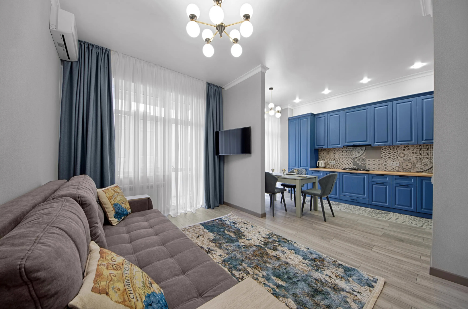 Квартира на улице Декабристов 36/2