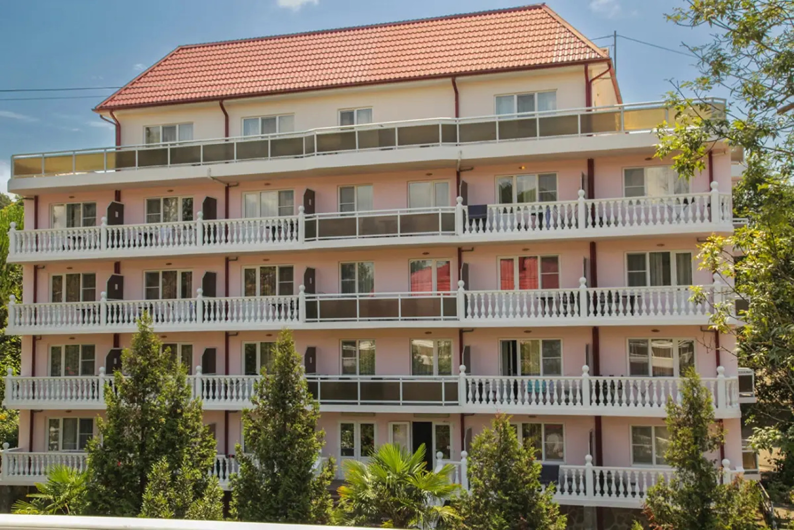 Курортный отель Ателика Сокол