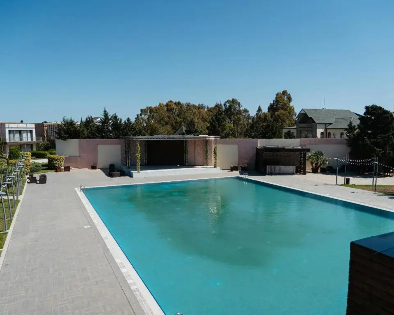 Shani Resort Hotel & Villas