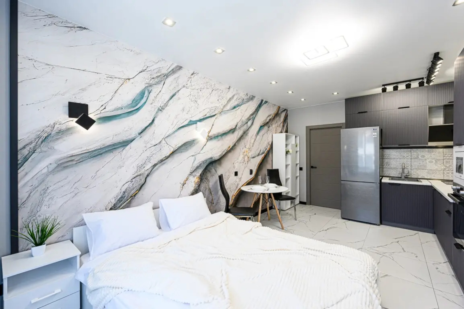 Апартаменты Stepanenkov для Двоих Гостей на Заровного 10 на 6 этаже