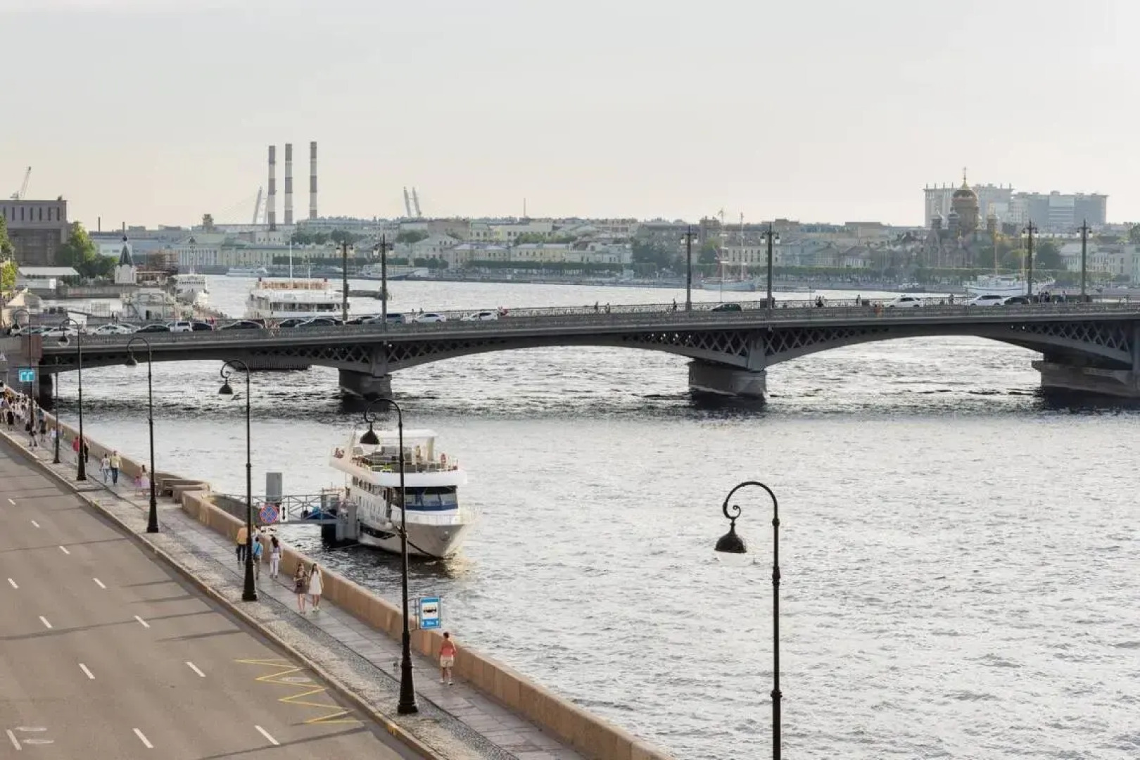 Апартаменты a.m. Rooms Neva Jacuzzi (Angliyskaya Naberezhnaya)