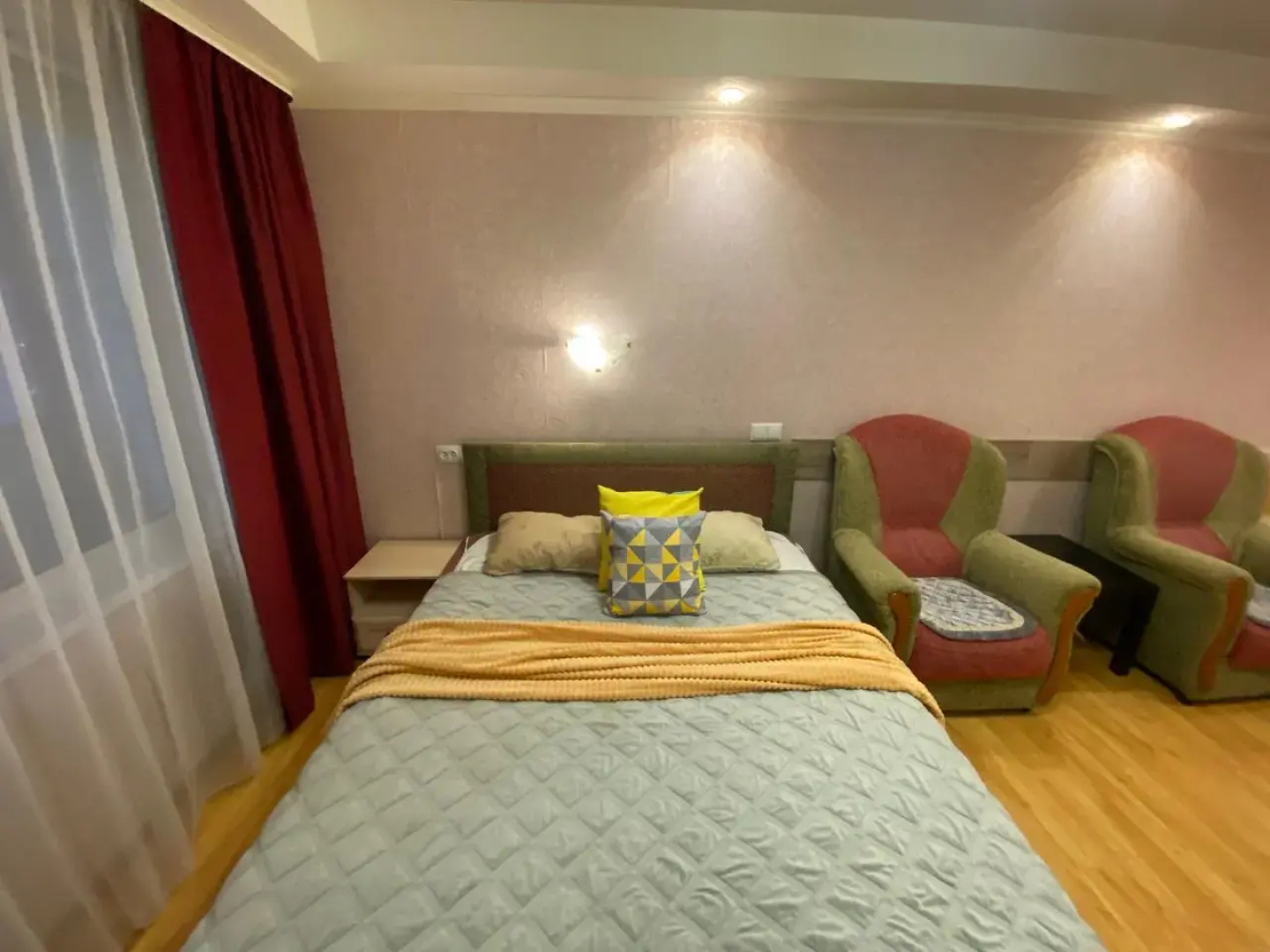 Апартаменты с 1 комнатой и балконом (КВАРТИРА51)