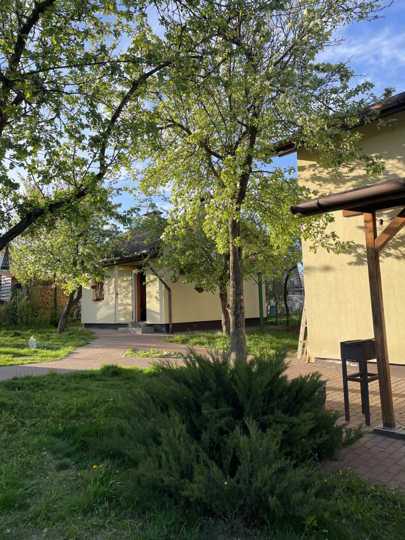 Частный дом с баней