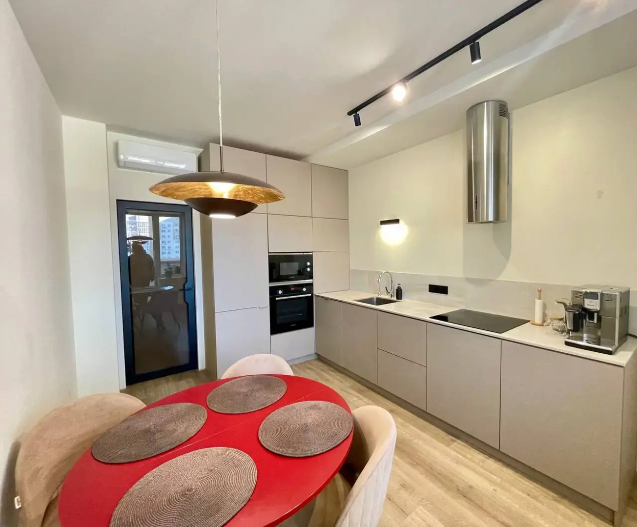 Апартаменты Уют Люкс (до 6 чел.)