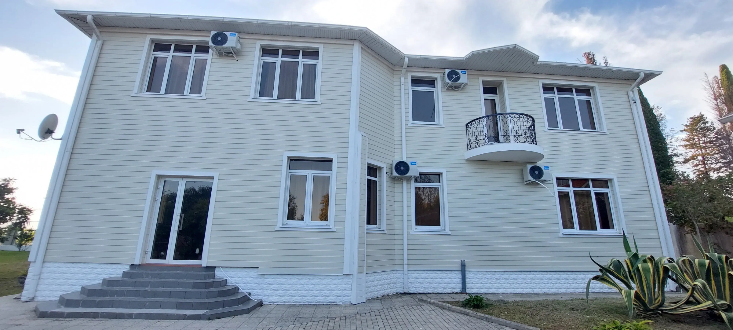 Отель Kate Village