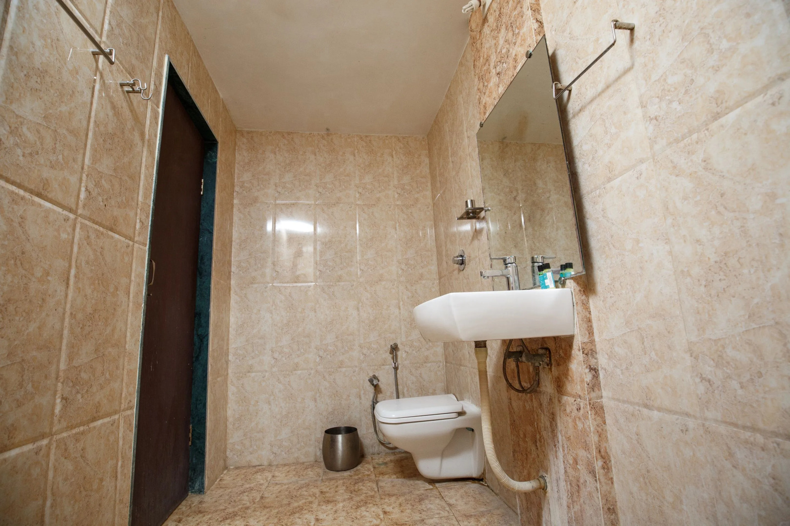 Отель Gir Lions Paw Resort