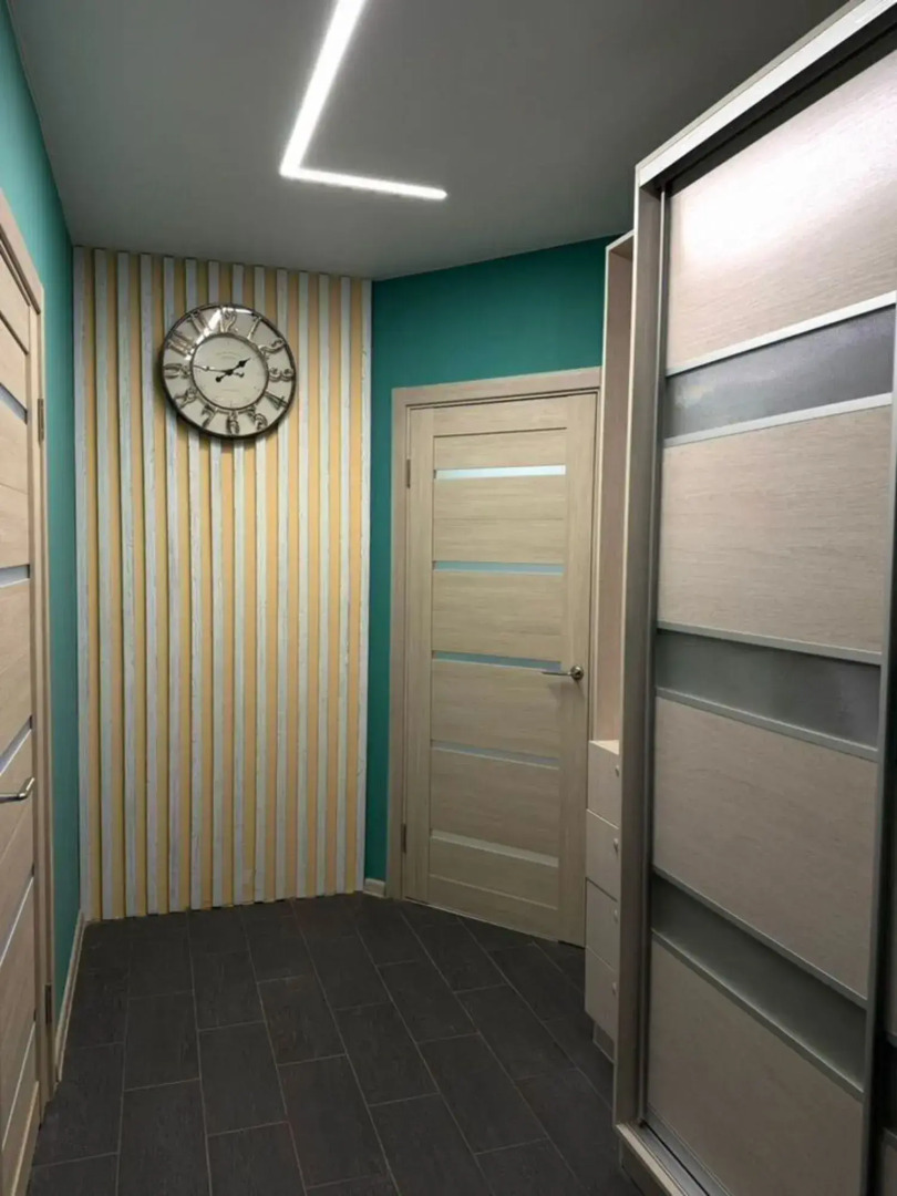 Квартира На Паровозной 15 (6а)