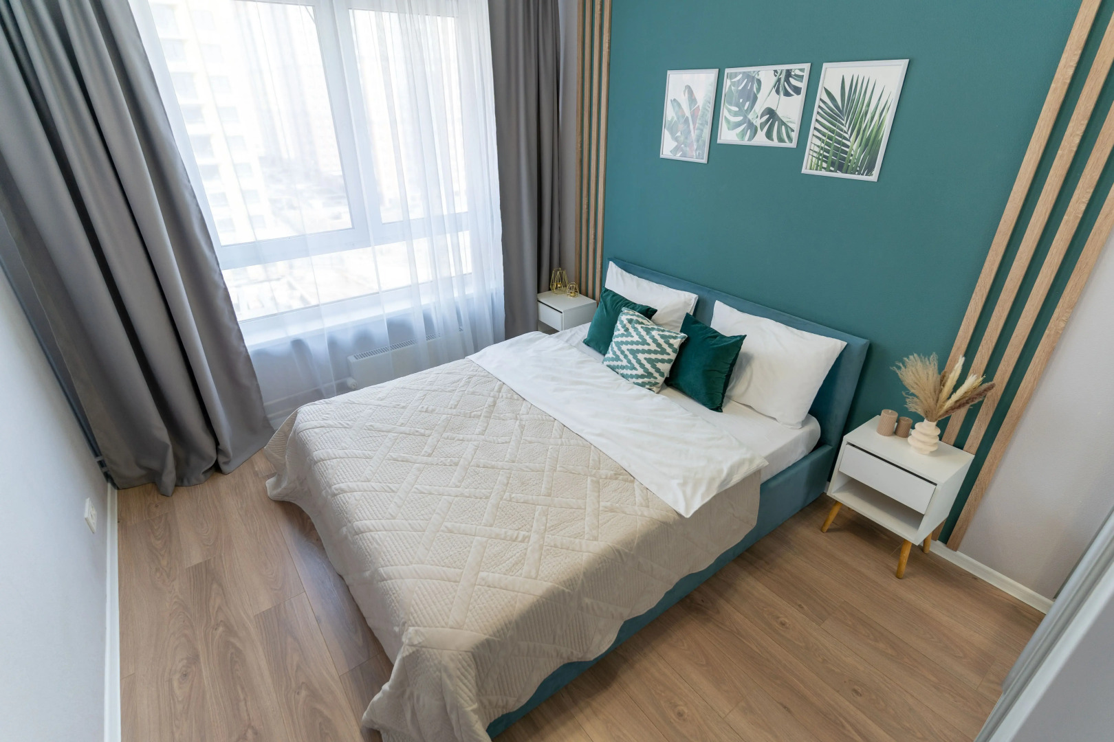 Апартаменты евротрёхкомнатные на Полимерном 13