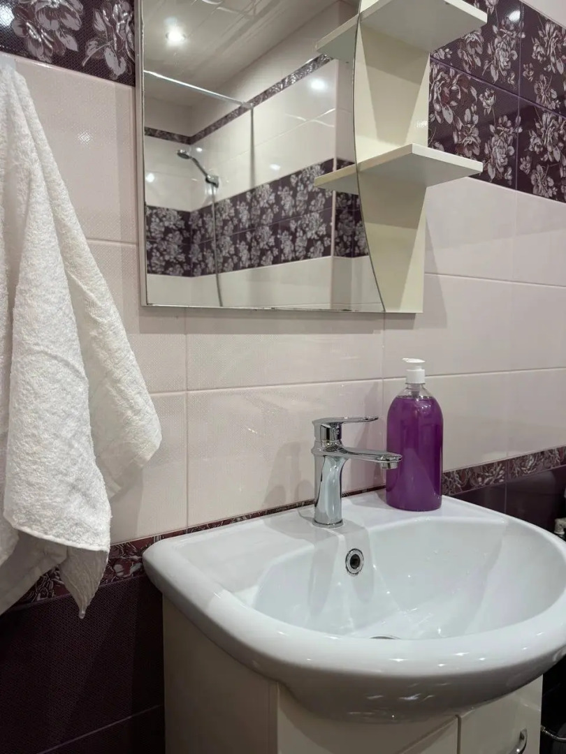 Квартира с Современной Спальней