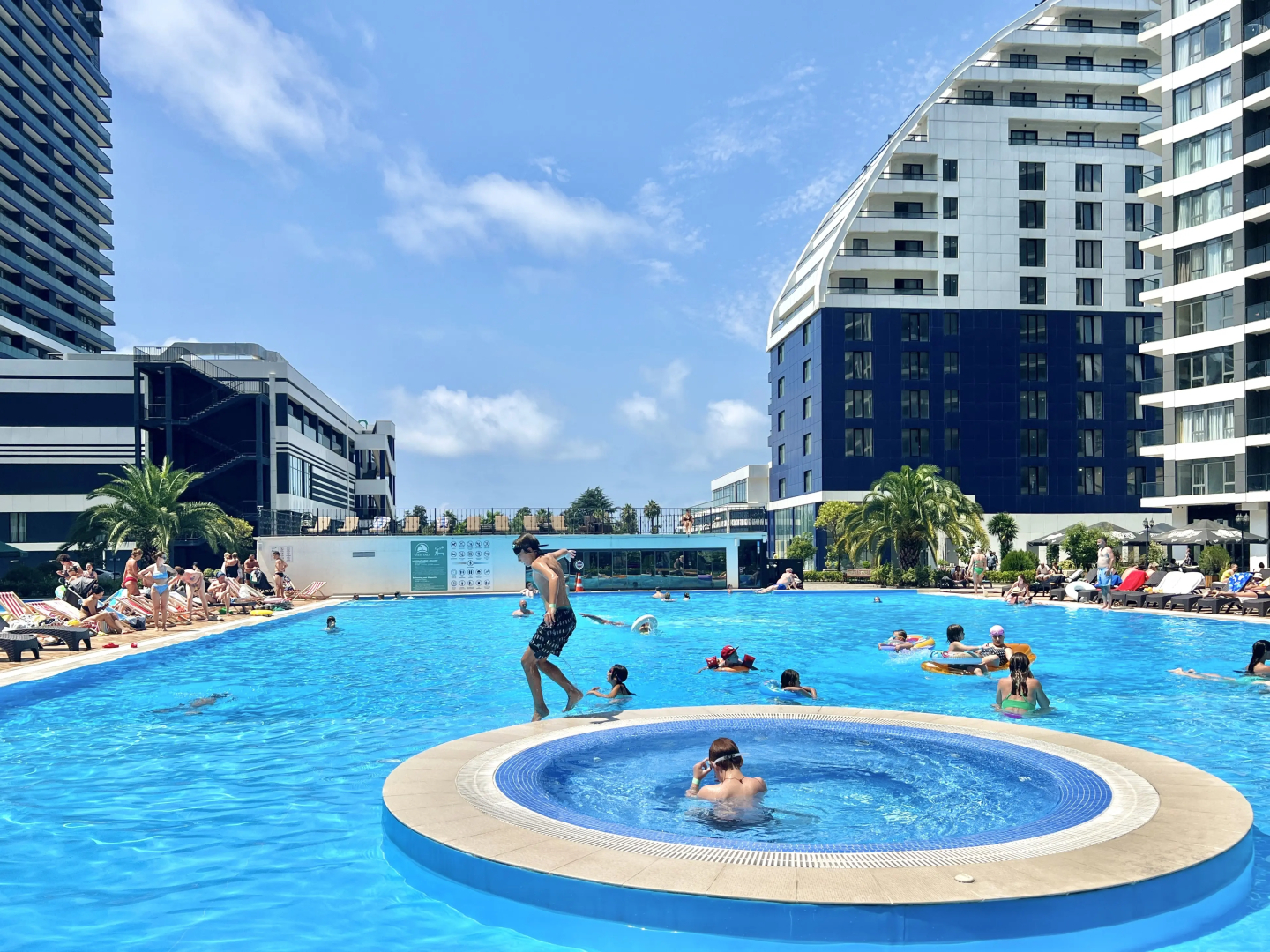 Hotel White Sails Residential