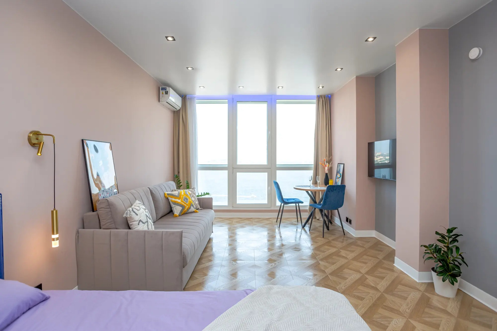 Апартаменты с витражом