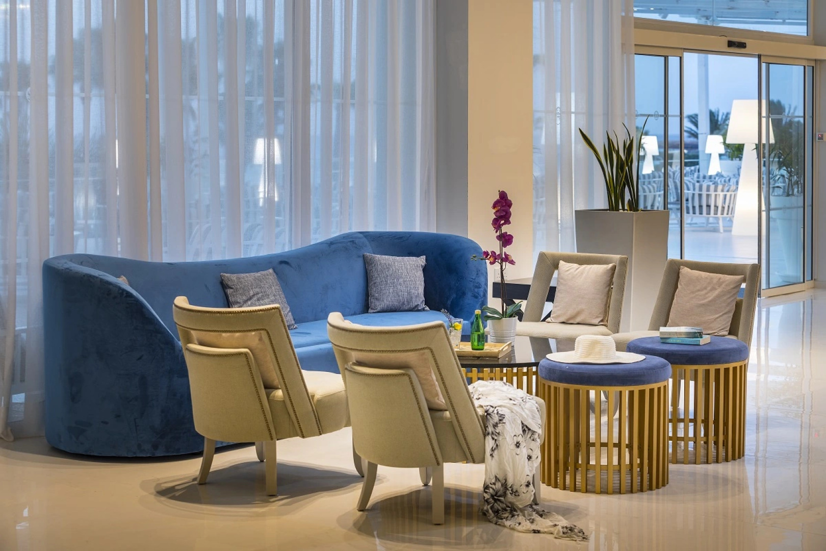 Отель Constantinos The Great Beach