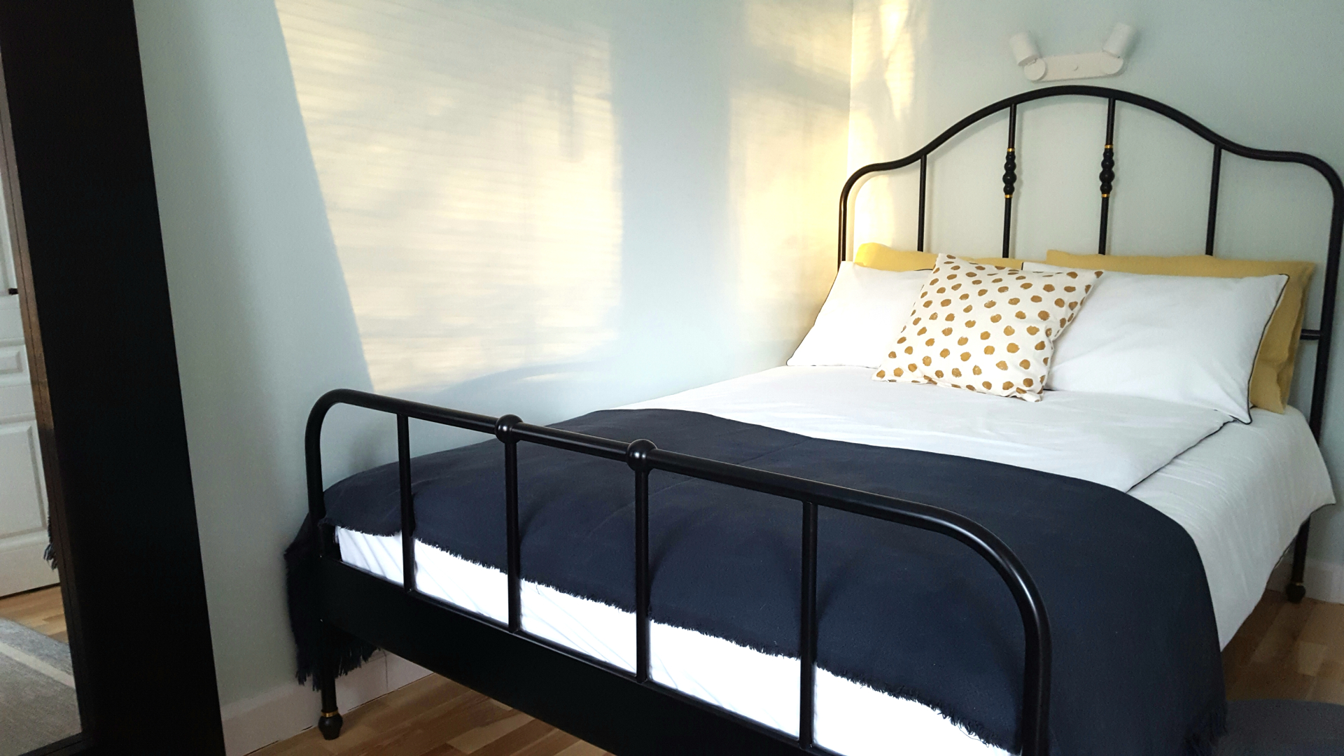 Квартира с прекрасными видами в центре Академгородка