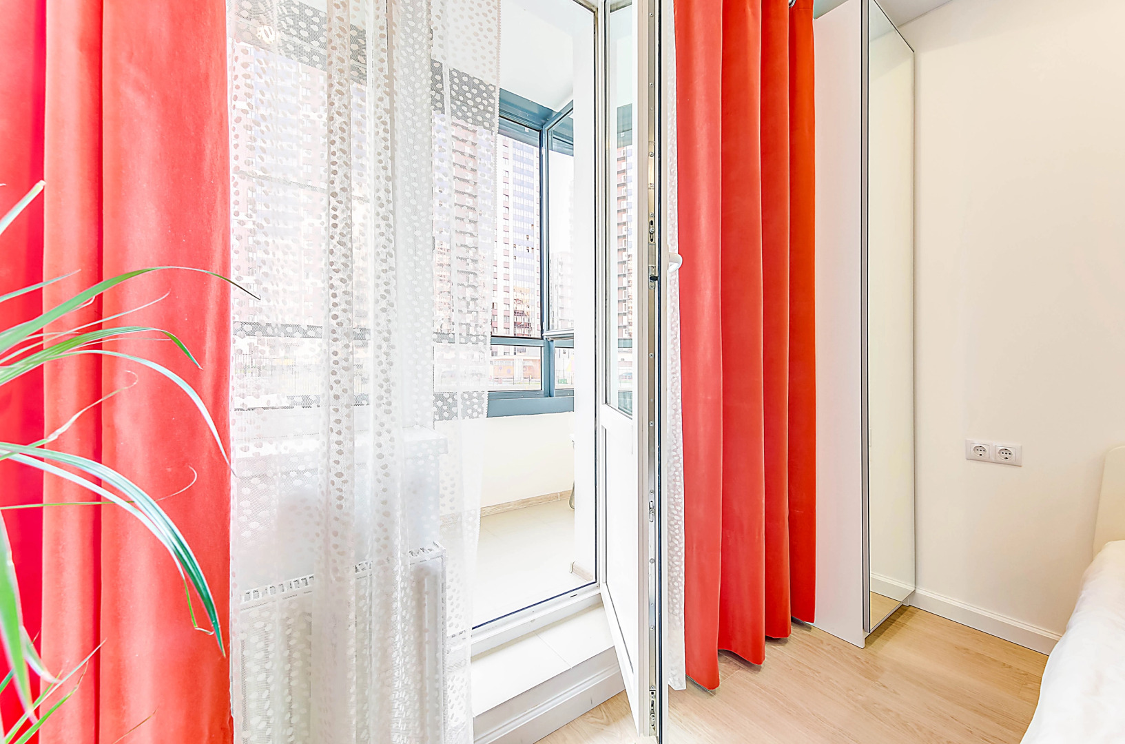 Квартира Red Curtains Studio