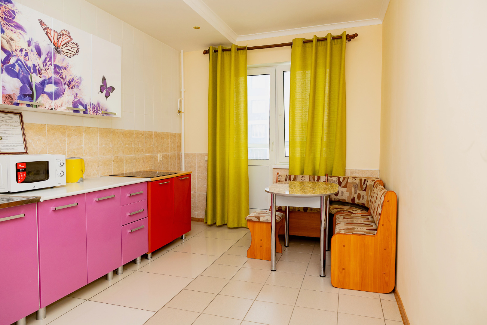 Апартаменты Домино возле КТЦ Югра-Классик