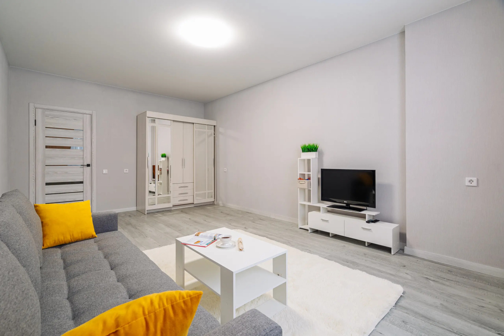 Квартира Трёхкомнатная 1-я Веткинская Улица 3