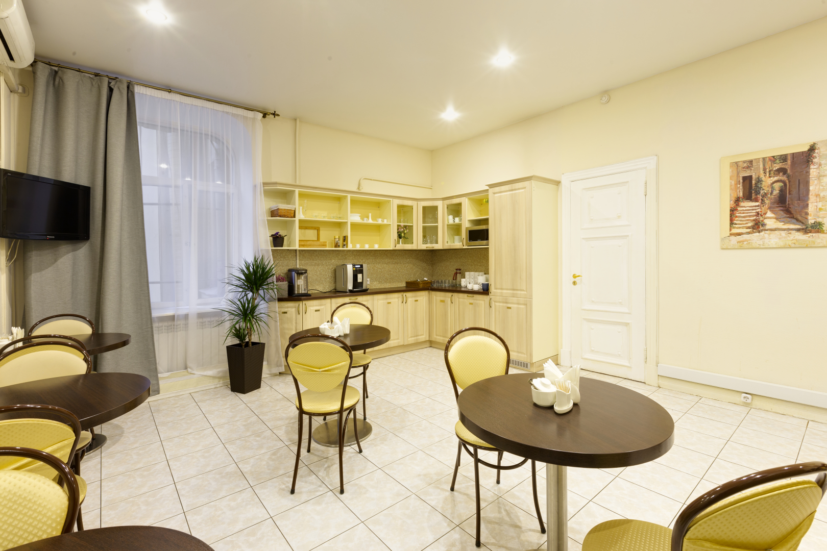 Меблированные комнаты  Соната у Эрмитажа