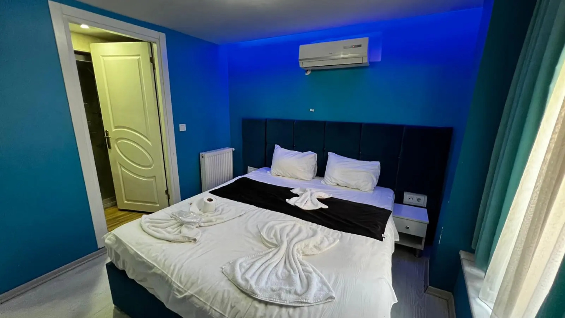 Отель Moon Blue