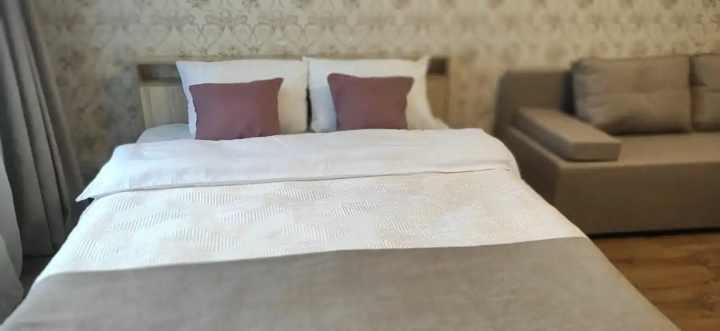 Квартира с Видом на Смольный Собор