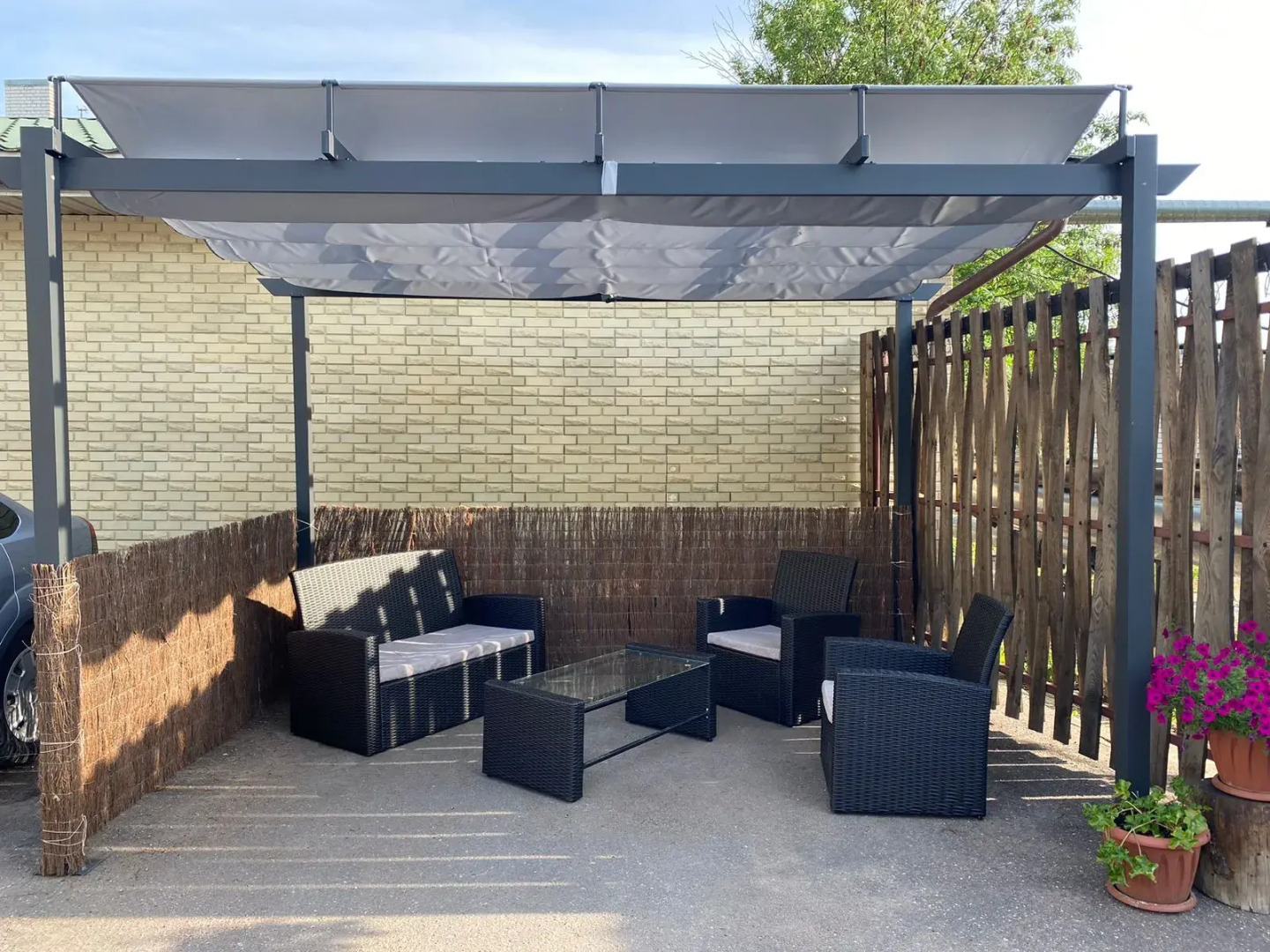 Отель Колос