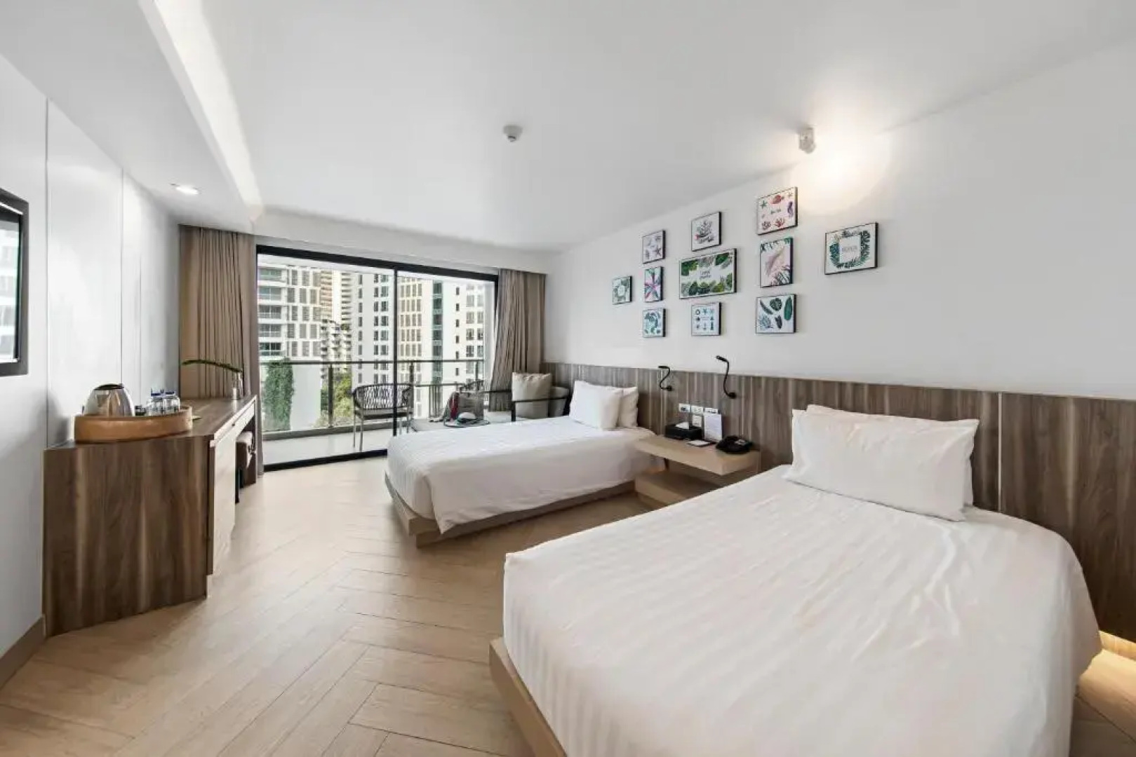 Курортный отель Golden Tulip Pattaya Beach Resort