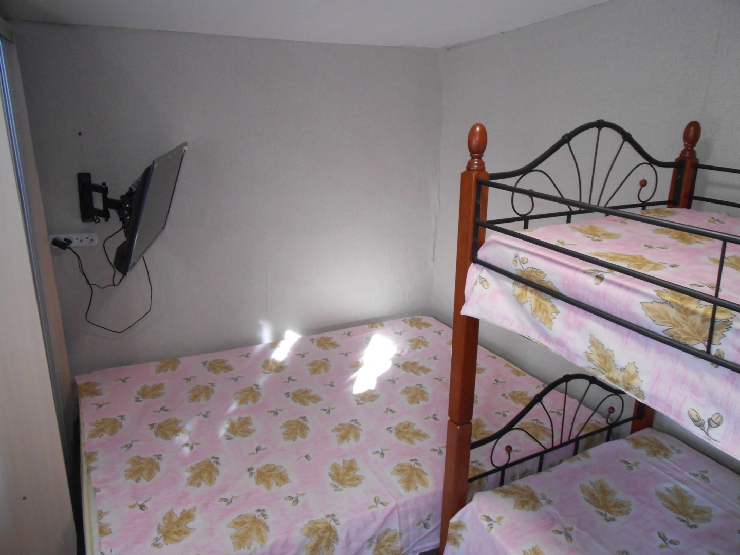 Частный дом Кастель