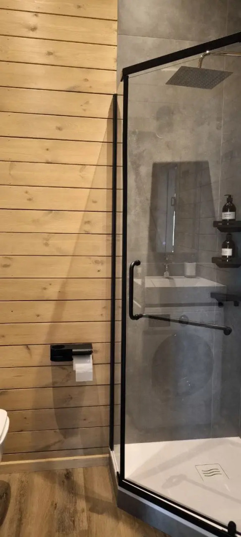 Частный дом Современный гостевой дом на слиянии рек Катунь и Кокса