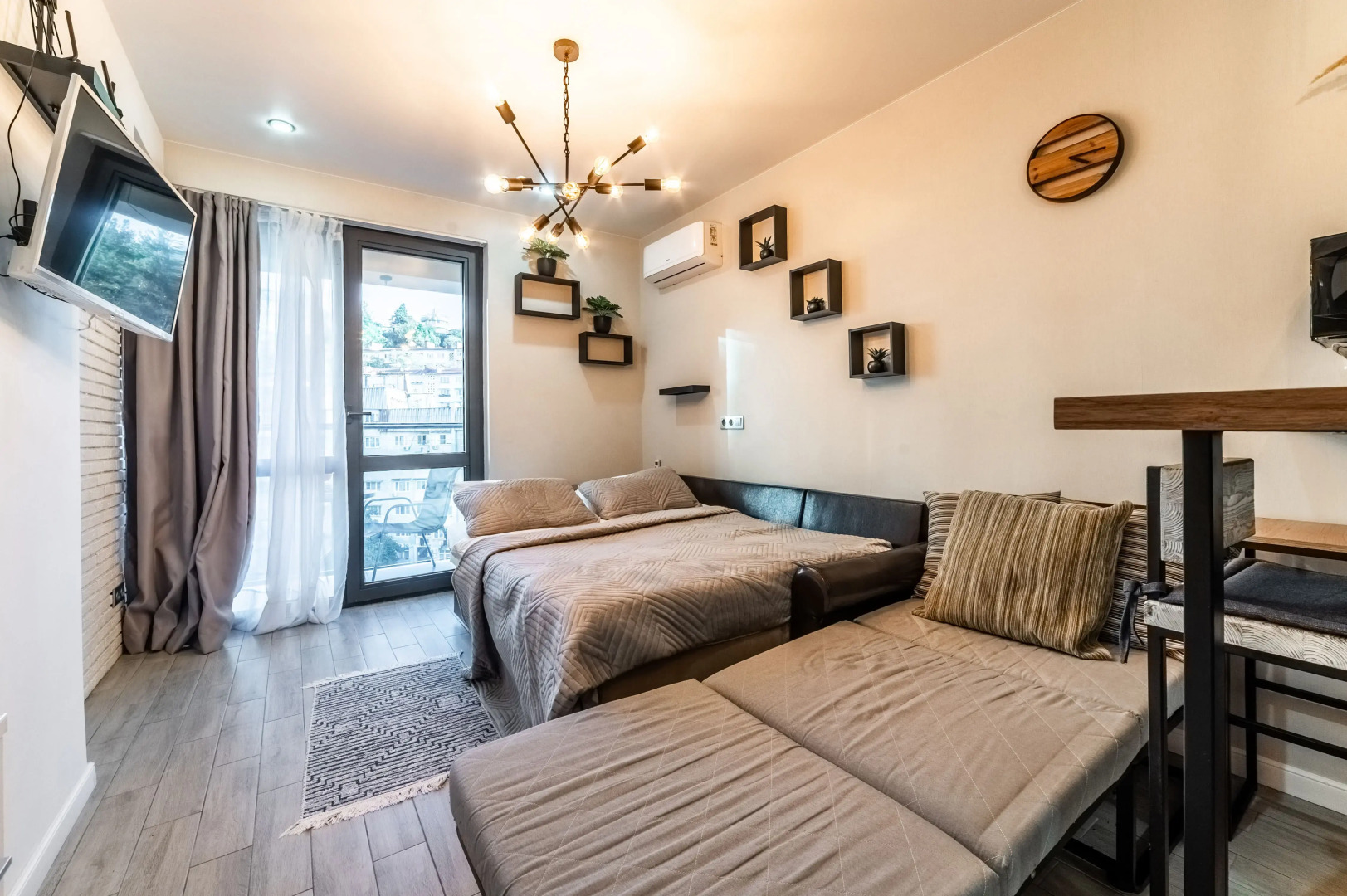 Апартаменты Sun city apartments ЖК Сокол с балконом