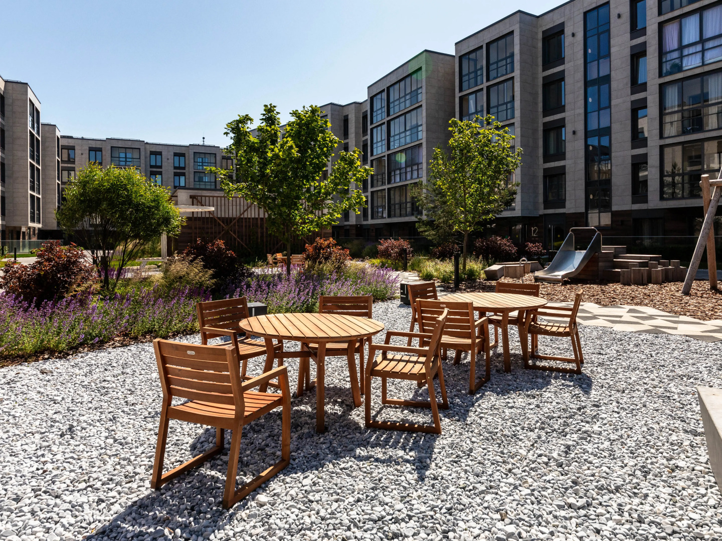 Апартаменты Aquamarine Resort в доме с бассейном в Сестрорецке