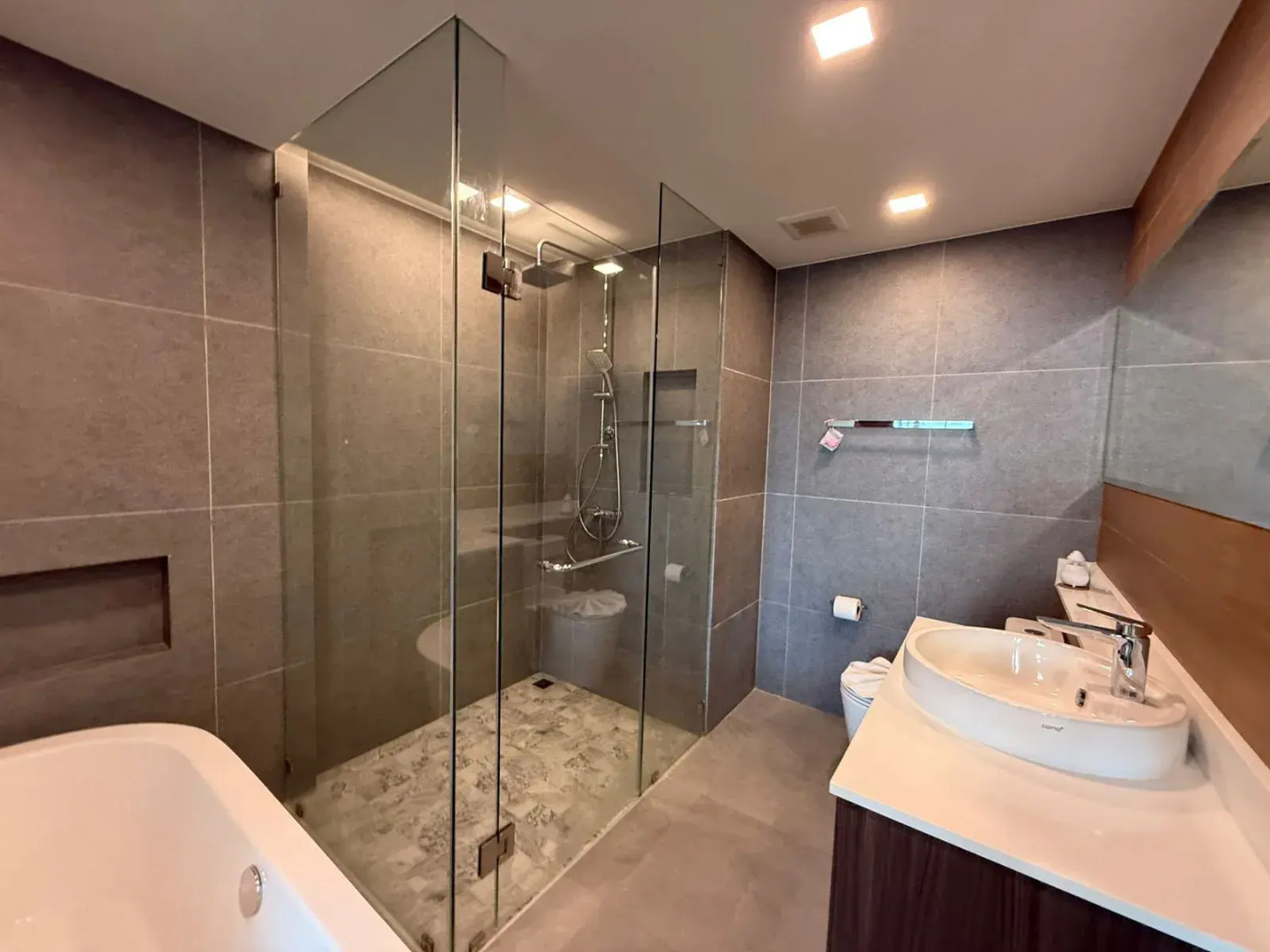 Апартаменты The Proud Karon Beach Phuket 612